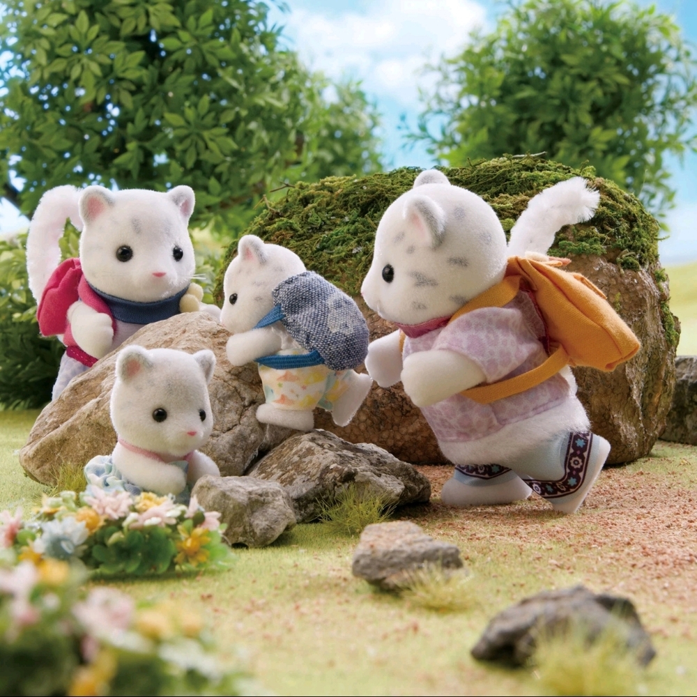 Snow Leopard Family EPOCH Sylvanian Families Calico Critters - Picture 5 of 8